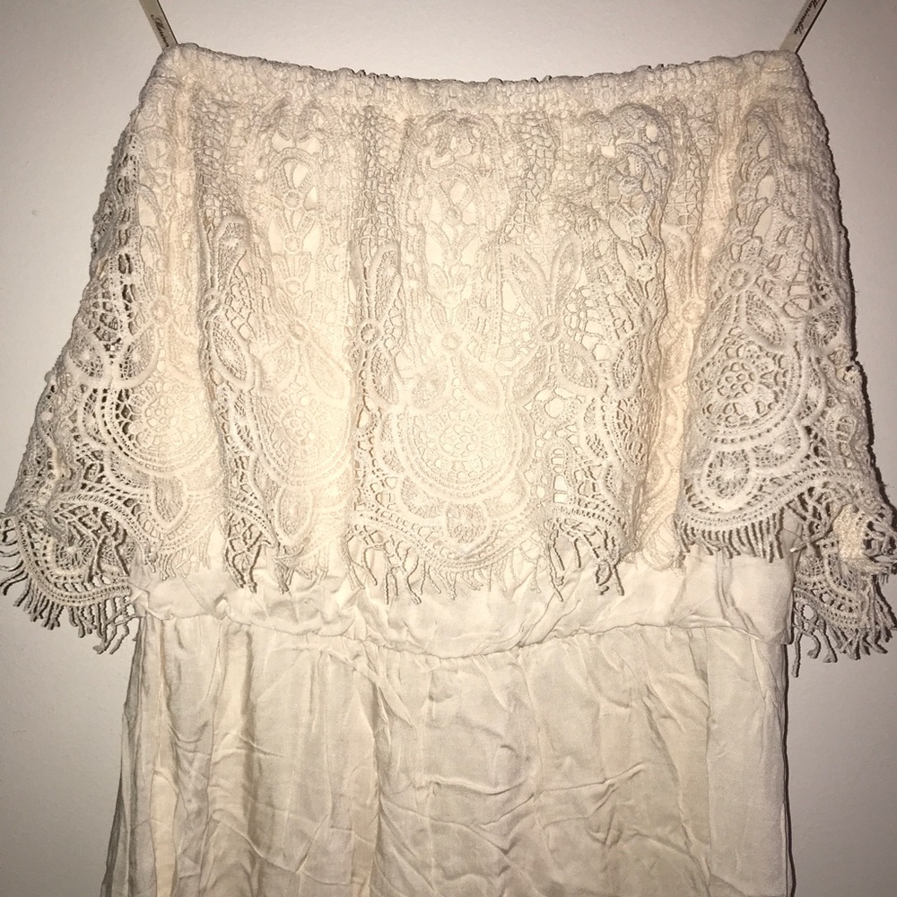 NWOT Lace Maxi Dress by Marineblu. Size M